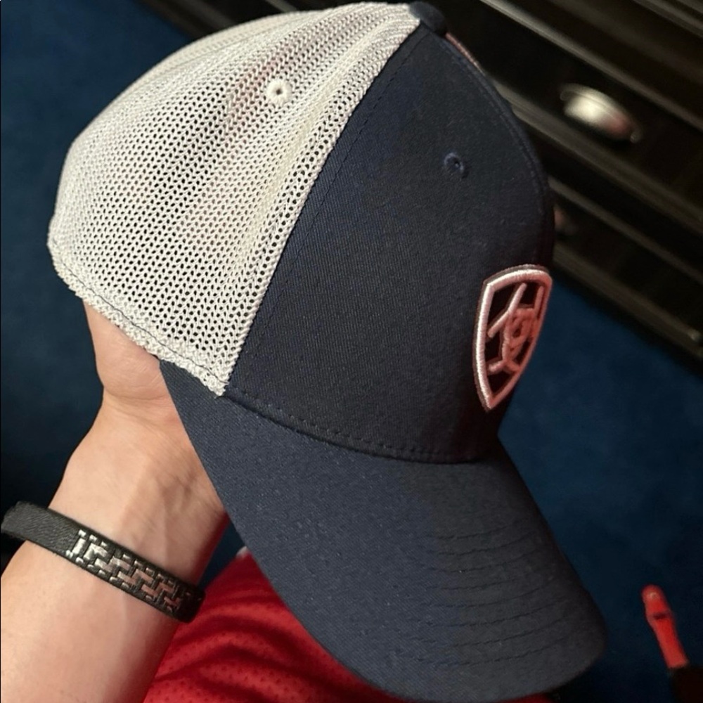 Ariat hat